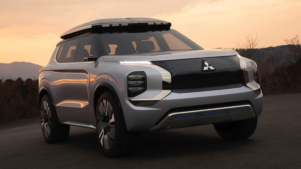 Nuova Mitsubishi Outlander 2021: come sarà e quando sarà presentata in anteprima