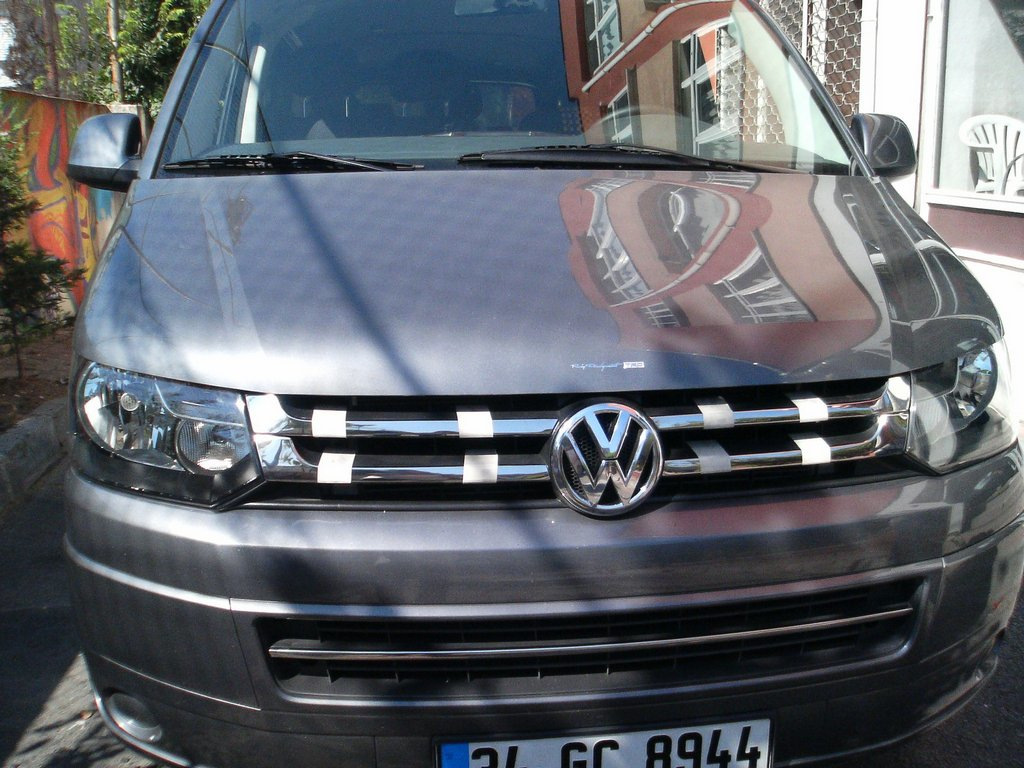 Sovrapposizione per una griglia del radiatore Volkswagen T5