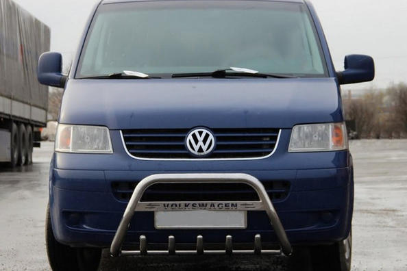 La protezione paraurti per Volkswagen T5 Multivan