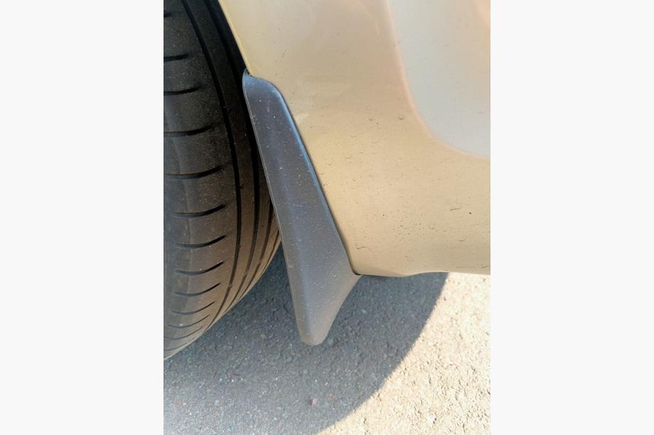 Mitsubishi Galant 2003-2012 Paraspruzzi originali Premium 2007-2012 (4 pz) Foto 13