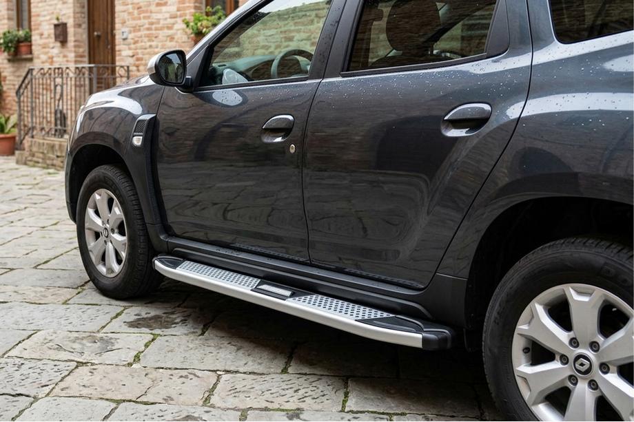Dacia Duster 2018-2024 Pedane Laterali Mevsim Grey (2 pz, Alluminio) Foto 1