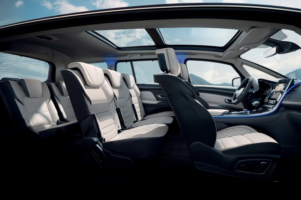 Revisione del minivan aggiornato Renault Espace