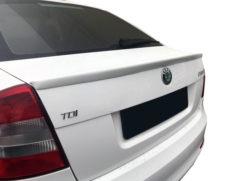 Come installare uno spoiler su un’auto con le tue mani