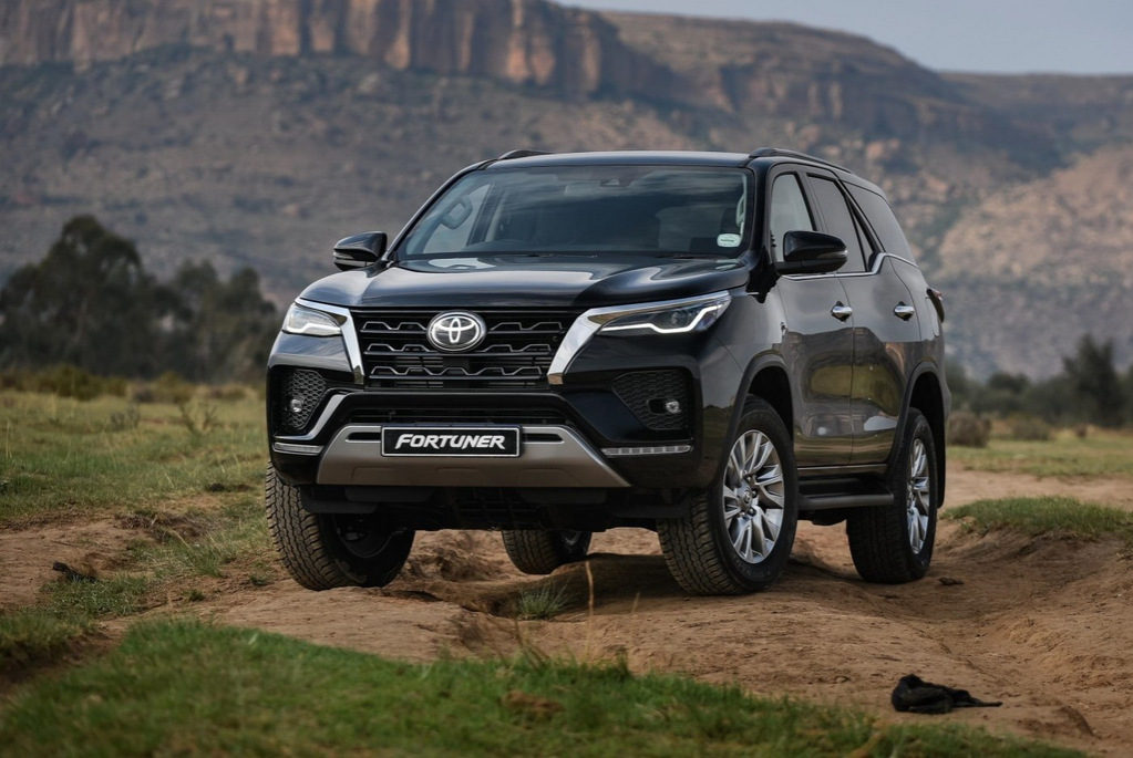 Revisione del SUV aggiornato Toyota Fortuner