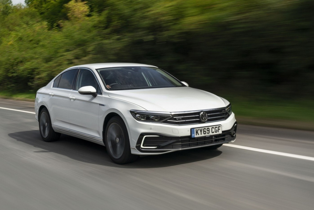Revisione della modifica ibrida della Volkswagen Passat GTE