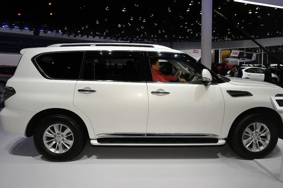 Nissan Armada 2016-2024 Modanature porte (4 pz, cromo) Foto 4