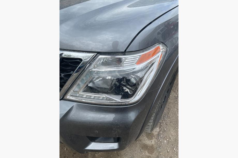 Nissan Armada 2016-2024 Cofano (Usato, Perfetto 2019) Foto 2
