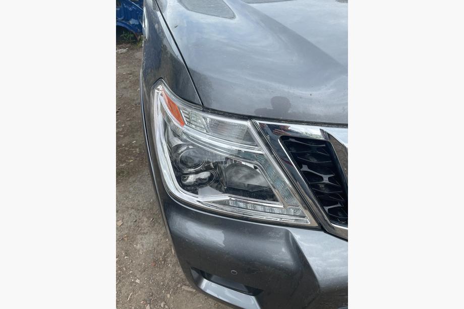 Nissan Armada 2016-2024 Cofano (Usato, Perfetto 2019) Foto 4