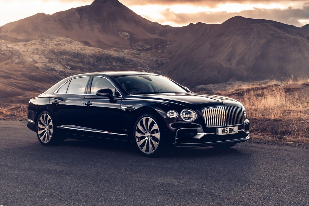 Recensione della berlina di lusso a trazione integrale Bentley Flying Spur