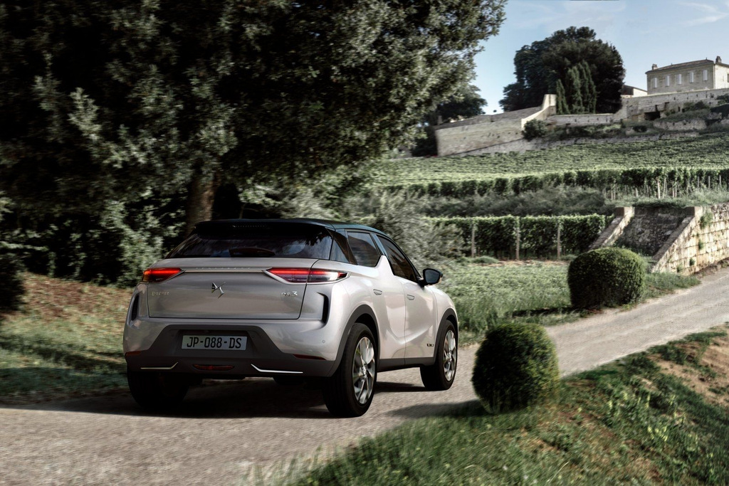 Modifica elettrica del crossover urbano DS 3 Crossback E-Tense