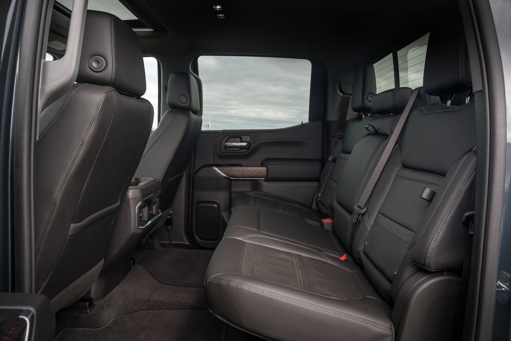 Recensione del pickup a grandezza naturale GMC Sierra