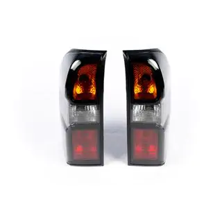 Fanali posteriori Dark Safari (2004-2008, 2 pz) Nissan Patrol Y61 1997-2011 foto 4