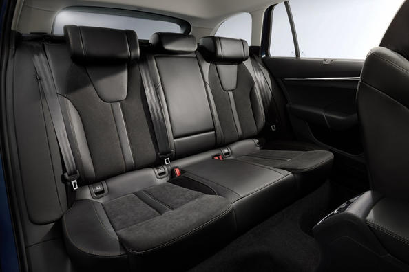 Recensione del carro Skoda Octavia Scout Foto 8