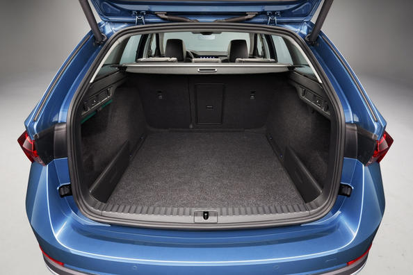 Recensione del carro Skoda Octavia Scout Foto 9