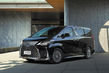 Recensione del minivan premium Lexus LM foto 2