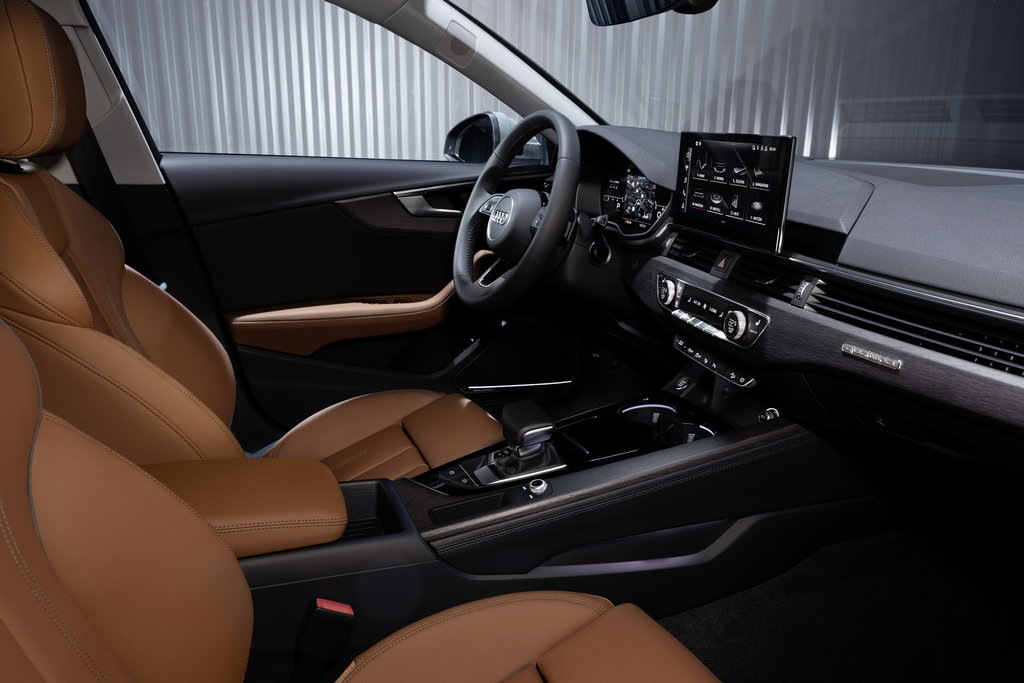 Station wagon all-terrain aggiornata Audi A4 allroad quattro