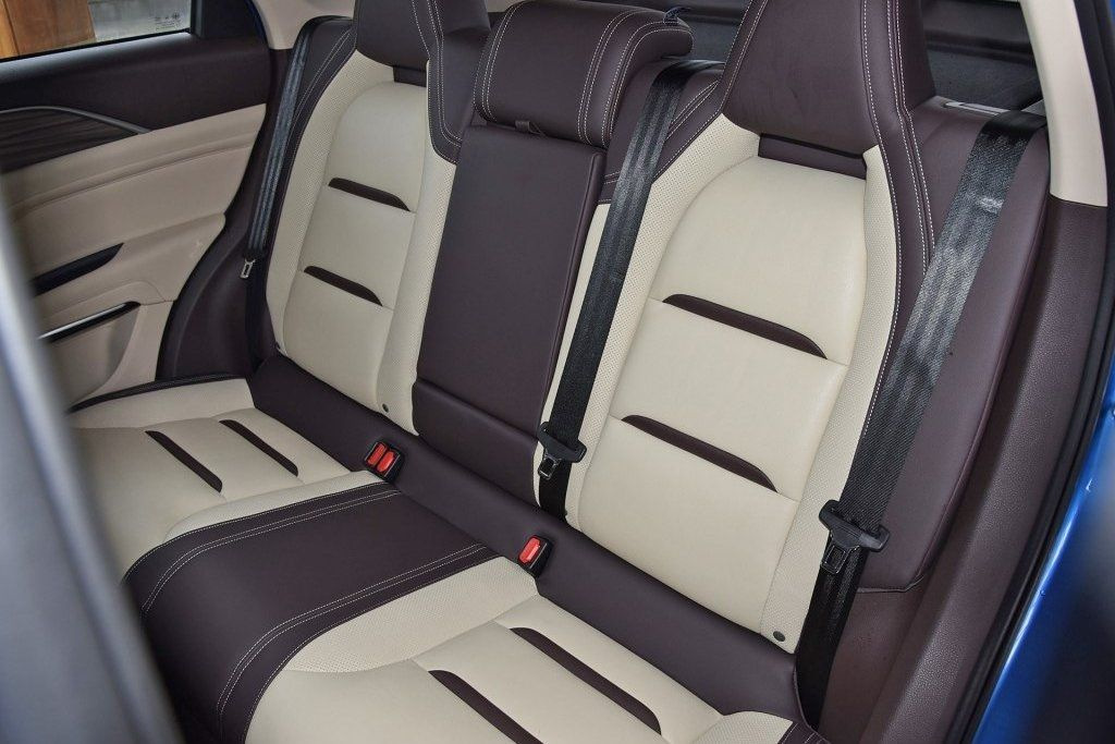 Recensione del crossover compatto FAW Bestune T77