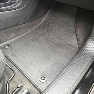 Tappetini in gomma Stingray (4 pz, gomma) Dodge Dart 2012-2017 foto 3