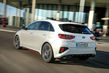 Revisione della modifica sportiva della berlina KIA Ceed GT foto 4