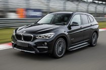 BMW X1 F48 2015-2022 Pedane Laterali RedLine (2 pz, Alluminio) foto 1