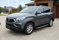 SsangYong Rexton II 2017- Pedane Laterali Maya V1 (2 pz, Alluminio) foto 1