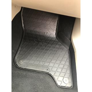Tappetini in gomma per E-Golf (4 pz, Stingray Premium) Volkswagen Golf 7/E-Golf 2012-2020 foto 2