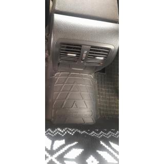 Tappetino tunnel posteriore (Stingray Premium) Volkswagen Passat B6 2006-2012 foto 1