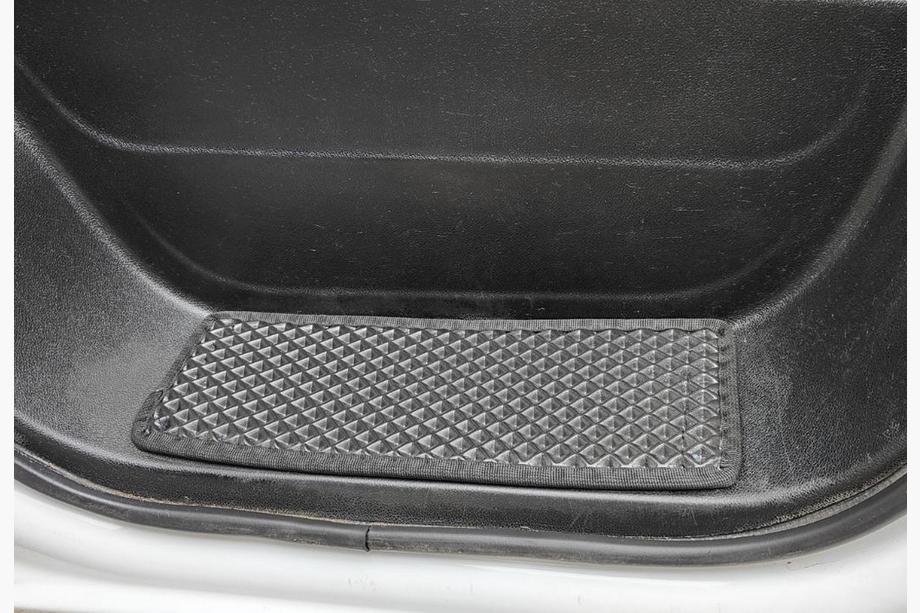 Renault Master 2011-2023 Tappetini soglia porta EVA (2 pz, neri) Foto 3