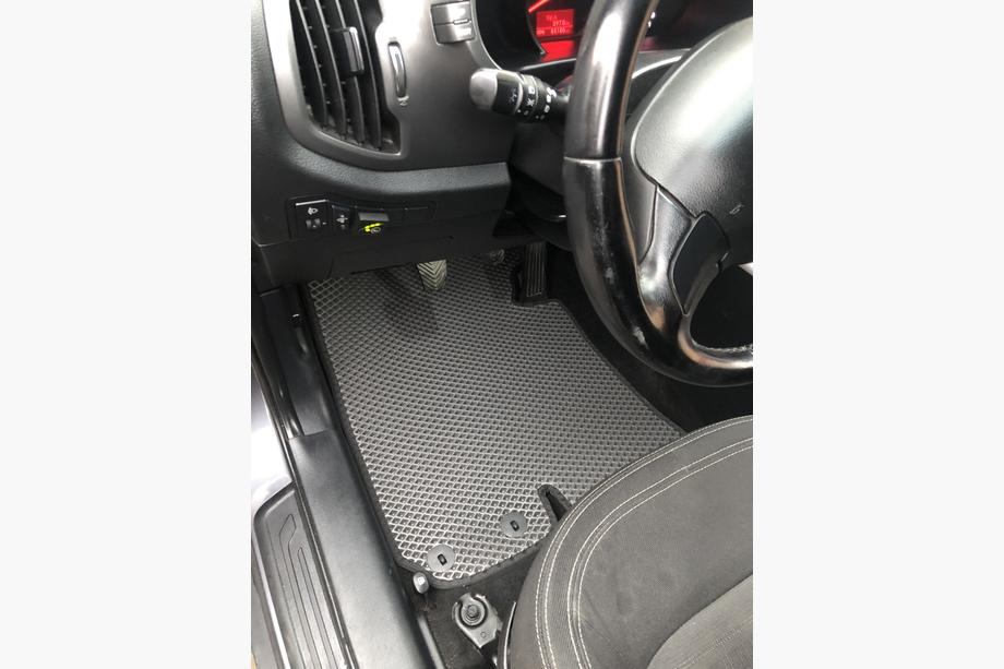 Kia Sportage 2010-2015 Tappetini EVA V2 (neri) Image