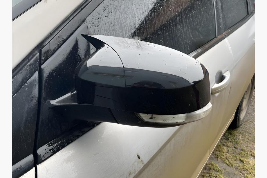 Ford Focus III 2011-2017 Cover Specchietti BMW-Style (per EU, 2 pz) Image