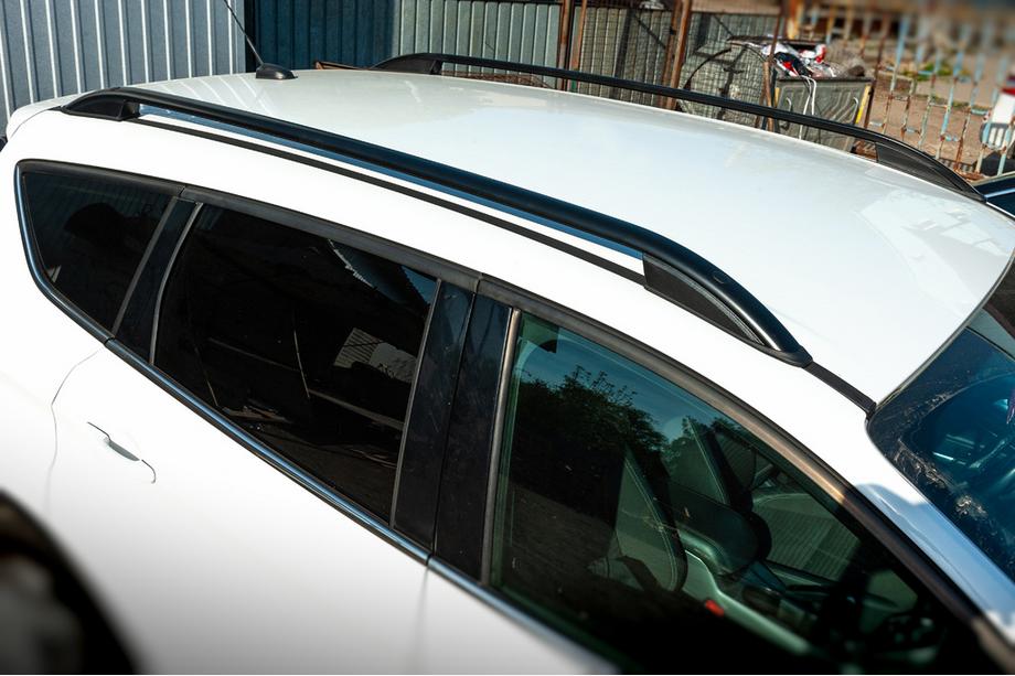 Ford Kuga/Escape 2013-2019 Barre portatutto Skyport (nere) Image
