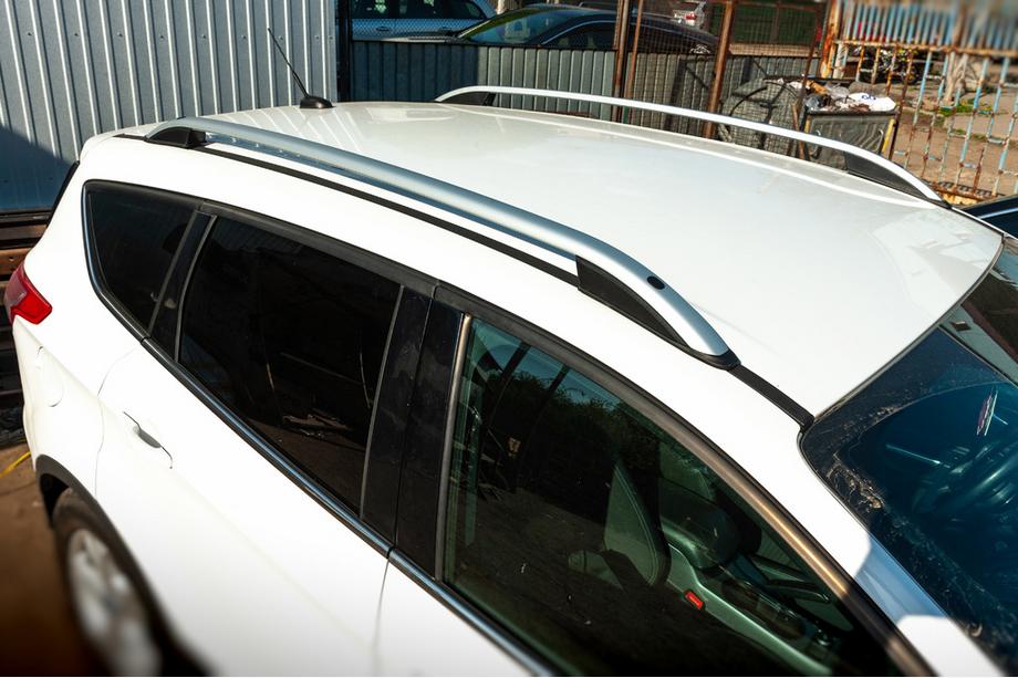Ford Kuga/Escape 2013-2019 Barre portatutto Skyport (argento) Image