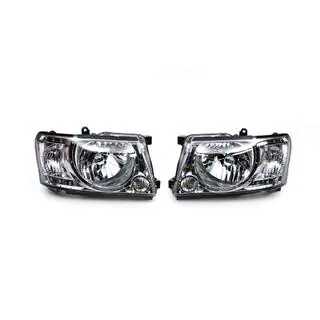 Fari anteriori Safari chiari (2004-2008, 2 pz) Nissan Patrol Y61 1997-2011 foto 2