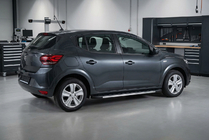 Dacia Sandero 2021- Pedane Laterali Duru (2 pz, Alluminio) foto 1