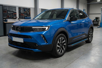 Opel Mokka 2021- Pedane Laterali Maya Blue (2 pz, Alluminio) foto 1