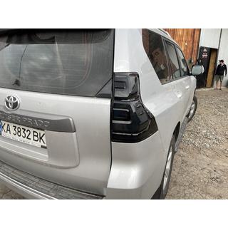 Fanali posteriori BlackEdition V3 (2017+, Set 2 pezzi) Toyota Land Cruiser Prado 150 2009-2023 foto 2