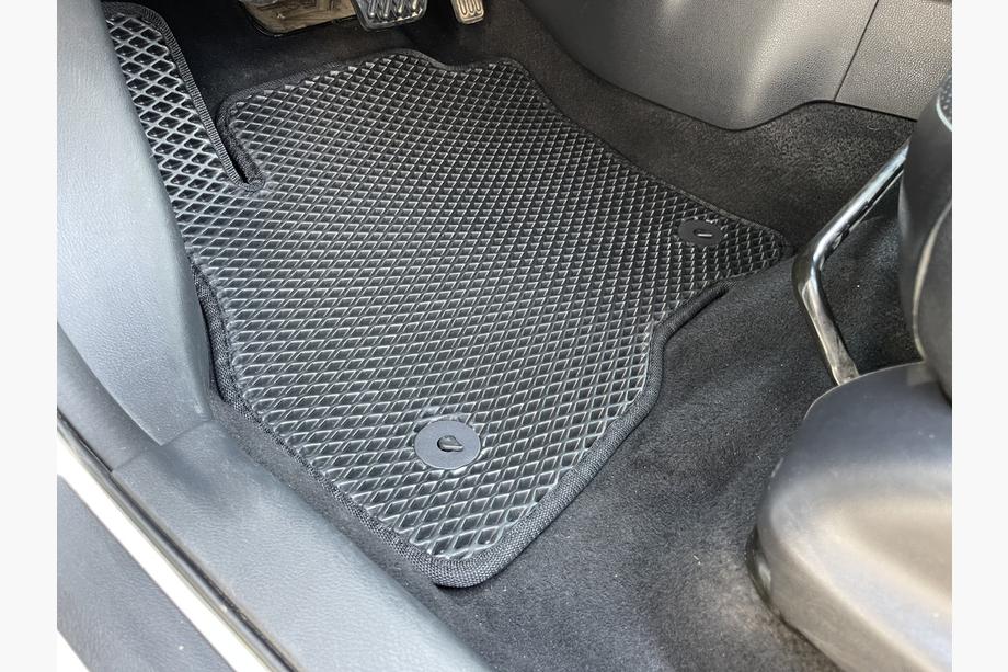 Nissan Leaf 2010-2017 Tappetini EVA (neri) Image