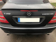 Mercedes E-сlass W211 2002-2009 Emblema posteriore foto 2