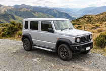Suzuki Jimny 2018- Pedane laterali Allmond Grey (2 pz, alluminio) foto 1
