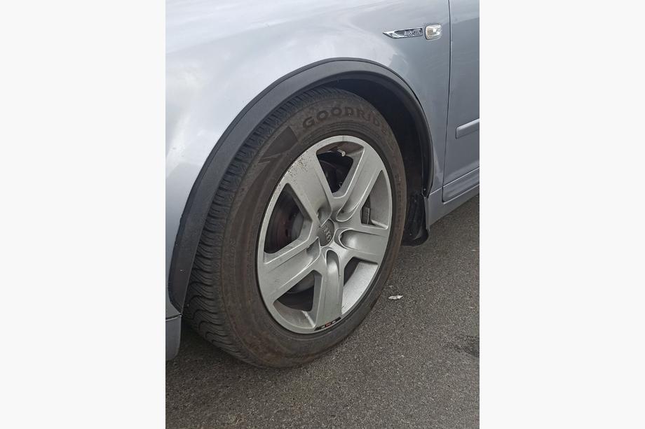 Audi A4 B6 2000-2004 Allargatori passaruota (4 pz, neri, plastica ABS) Image