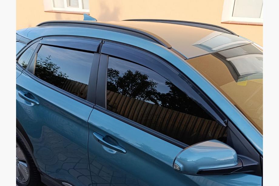 Hyundai Kona 2017-2023 Deflettori Finestrini (4 pz, Sunplex Sport) Foto 1