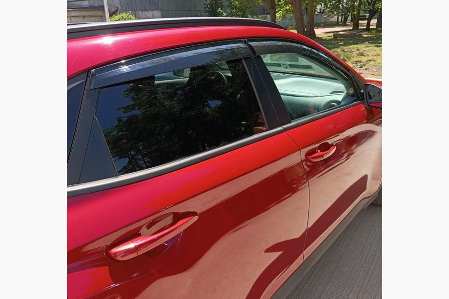 Hyundai Kona 2017-2023 Deflettori Finestrini (4 pz, Sunplex Sport) Foto 13