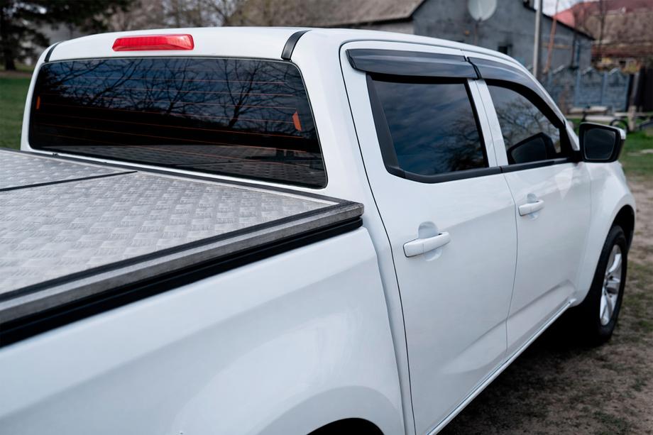 Isuzu D-Max 2019- Deflettori Finestrini (4 pz, Sunplex Sport) Foto 5