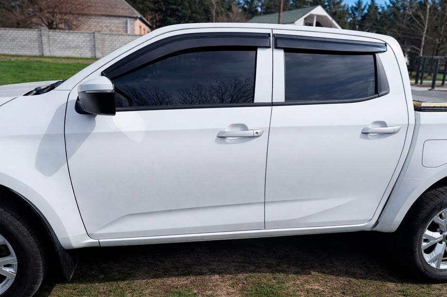 Isuzu D-Max 2019- Deflettori Finestrini (4 pz, Sunplex Sport) Foto 6
