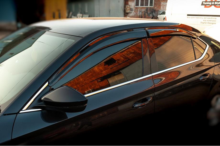 Skoda Superb 2015-2024 Deflettori Finestrini SD (4 pz, Sunplex Sport) Foto 5
