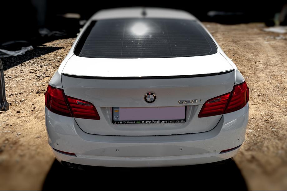 BMW 5 Series F10/F11 2010–2016 Spoiler Lip Sunplex (per F10, nero) Foto 8
