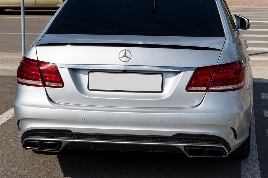 Mercedes E-class W212 2009-2016 Spoiler Lip (Sunplex, Nero) (130,5cm x 5,8cm) Image