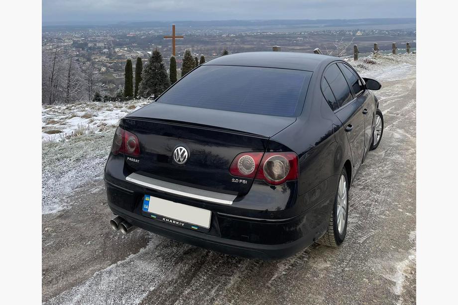Volkswagen Passat B6 2006-2012 Spoiler LIP (Sunplex, nero) (115,8cm x 6,3cm) Image