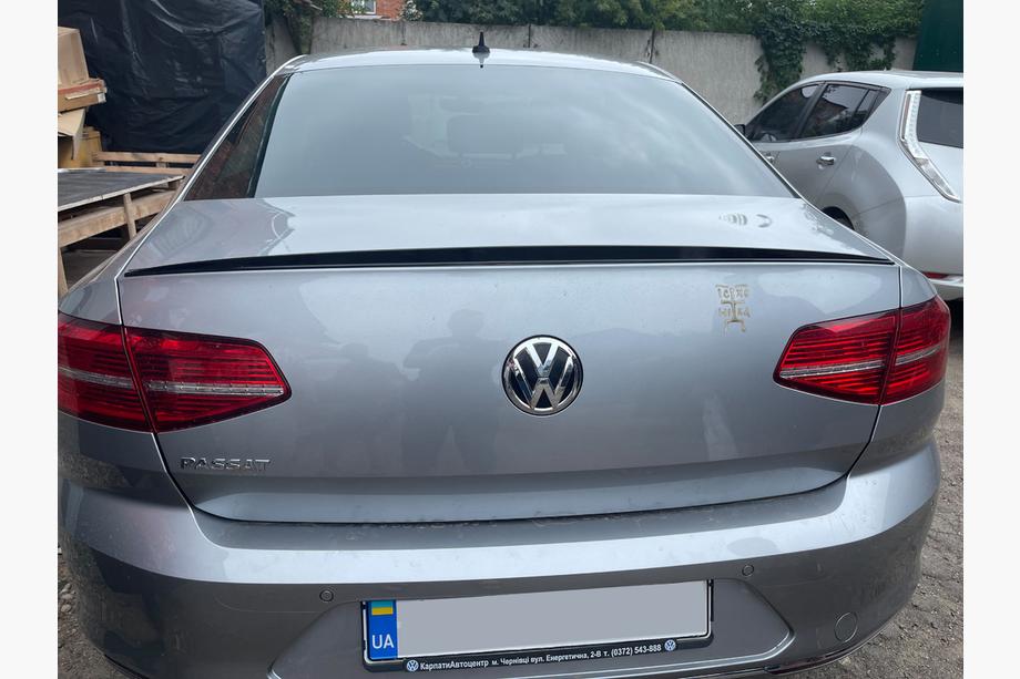 Volkswagen Passat B8 2015-2023 Spoiler LIP (Sunplex, nero) (115,8cm x 6,3cm) Foto 3