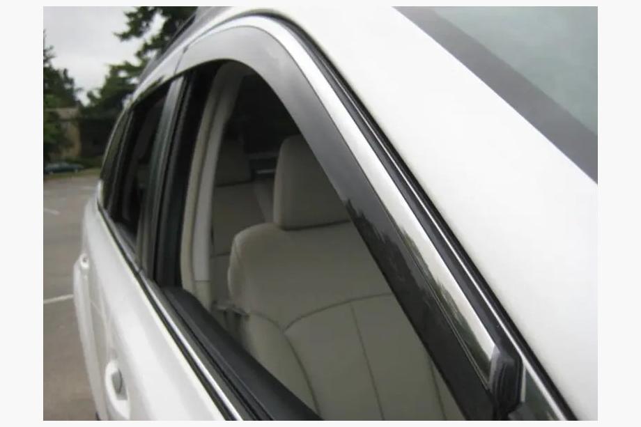 Subaru Outback 2009-2014 Deflettori finestrini con modanatura cromata (4 pz, Libao) Foto 2
